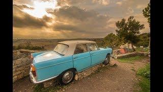 Upcycled oldtimer Airbnb accommodation at the Catfarm