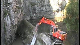 DEMOLICIÓN DEL AZUD DE LA GOTERA, RÍO BERNESGA