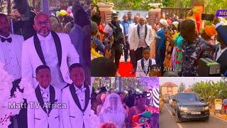 Arrival of Ohemaaba and her husband at their wedding. This is so beautiful.