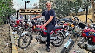 The #1 Motorcycle in Pakistan... And Its Counterfeit Clones