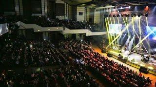Reza Sadeghi - Ashegh Shodam | LIVE IN CONCERT رضا صادقی - عاشق شدم