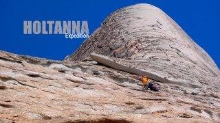 Holtanna - big wall aid climbing and base jumping in Antarctica