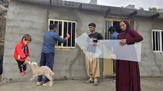 Installation of glass windows of Yusuf and Parvaneh nomadic house in the mountains