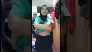 Viral  Cewek hijab buka baju #shorts #shortsvideo #viralshorts