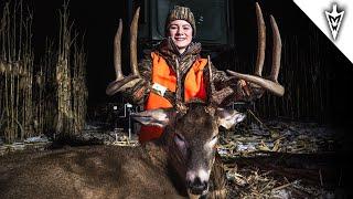 Surprise Giant 8 Hits The Ground, First Buck Of 2025 #hunting #deerhunting