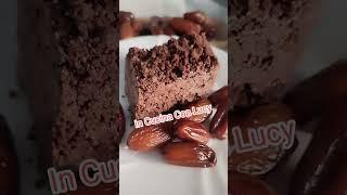 Mattoncino croccante a cocco, datteri e cacao.