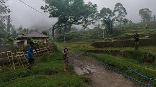 Hawa Sejuk Berkabut Di Perkampungan, Bikin Adem. Suasana Pedesaan Jawa Barat, Garut Selatan