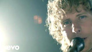 Dierks Bentley - Come A Little Closer (Official Music Video)