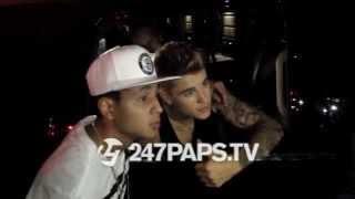 (Exclusive) Justin Bieber Stops For Fans After Fashion Rocks 09-10-14