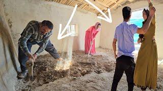 Narges's relentless effort: Building the house's flooring with the help of Sajjad Khaine's father