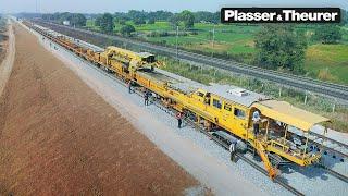 Material transport in India: The SVM 1000 – Plasser & Theurer | aktuellTV (EN)