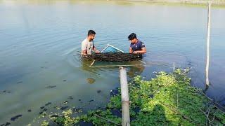 natural fishing in bangladesh river|Fishing Catching By Village River|