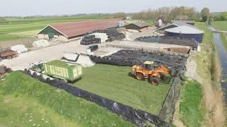 Contractor R. De Jong Kubaard loading Grass silage with Fendt and Krone. Filmed in 4k