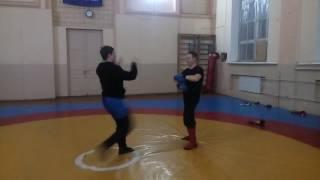 Mixfighter-Харьков: Отработка сдвоеных ударов ногами на лапах (двоек)
