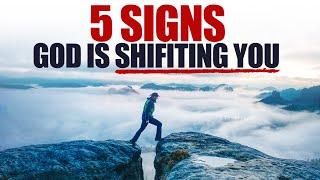 4 Signs God Is Ordering Your Steps and Shifting You Into a New Season | Christian Motivation