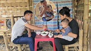 The CEO came to visit mother and son after busy days and on a rainy day, they cooked together.
