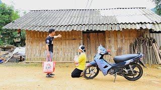 Ly Nhi Nhung's house was washed away by the flood and a guy gave her another house.