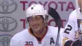 Winnipeg fans applaud Teemu Selanne