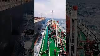 How Pneumatic Fenders on Ships Work #shorts