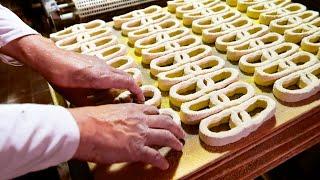 American Food - The BEST SOFT PRETZEL in Philly! Center City Pretzel Philadelphia