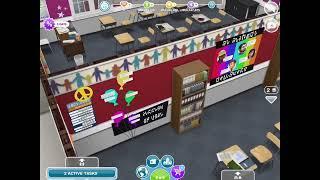 The Sims FreePlay : Downtown high school tour