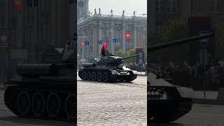 Проход военной техники 9 мая на Параде Победы в Екатеринбурге #деньпобеды  #9мая #парадпобеды