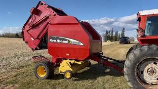 New Holland BR780 Round Baler with Bale Command Plus and XTRA Wide Pickup