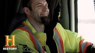 Ice Road Truckers: Art Mentors New Driver Mike (S9, E4) | History