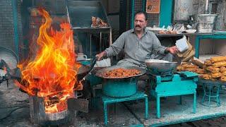  Lahore, Pakistan: Gawalmandi Food Street - 4K Walking Tour & Captions