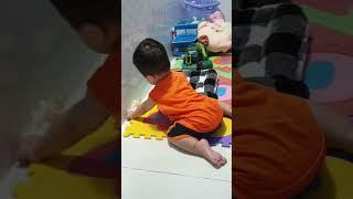 Chiếc em bé Lion 13m+ "phụ mẹ lau nhà" #shorts #baby #video #viral