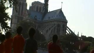 More music by the Seine River, Paris