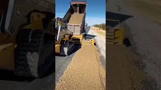 The finishing touch  : @ogkevin69_ #asphalt #asphaltpaving #paving