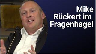 Eigene Anlagestrategie im Fragenhagel - Mike Rückert lässt sich in die Karten gucken