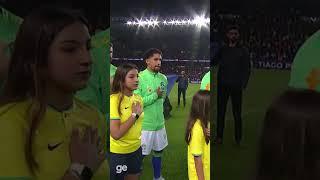 Não gostou! Marquinhos se irrita com vaias ao hino brasileiro