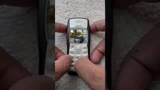 Playing Forza Horizon 4 on a Nokia phone