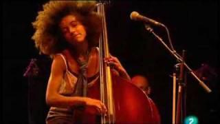 Esperanza Spalding - "Crayola" (Live in San Sebastian july 23, 2009 - 9/9)