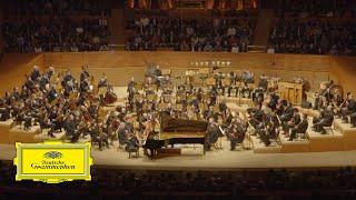 Gustavo Dudamel, Yuja Wang & LA Phil – Adams: I. Gritty, Funky, But in strict Tempo