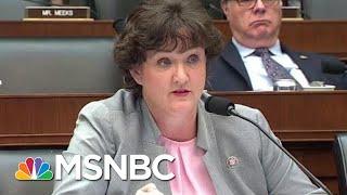 Coupon-Cutting Congresswoman Stumps Big Bank CEO | The Last Word | MSNBC