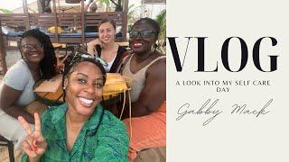 LIVING IN GHANA | Unwind with me, self care day! #gabbymackvlogs
