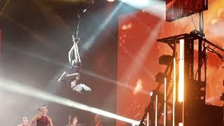 Lindsey Stirling Microsoft Theater 8/30/21 - Playing upside down