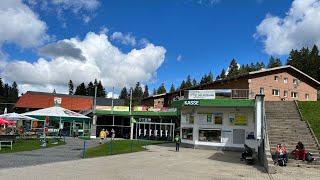 Bergauf und Bergabfahrt mit der Feldbergbahn im Hochschwarzwald