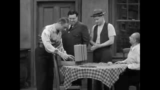 Jackie Gleason's hilarious dance on The Honeymooners