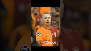 Angeliño'dan muhteşem bir free kick golü 🟡 #galatasaray #freekick #shorts  #trend #viral