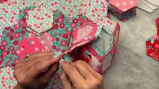 Stopping the Thread From Twisting and Knotting while doing Hand Sewing | English Paper Piecing EPP