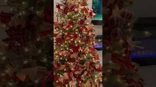 Viral Red & Black Checkered Christmas Tree. #christmasdecor #howtodecoratechristmastree #christmas