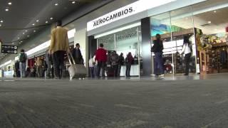 #2650, Personas caminando en un aeropuerto [Timelapse], Personas