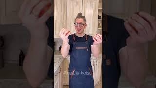 Как выдавить яблочный сок голыми руками. Лайфхак