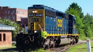 [CSX]4040 SD40-3 Solo Runs Light Engine To The Old Yard With Nice K5LA & Conductor On The Rear