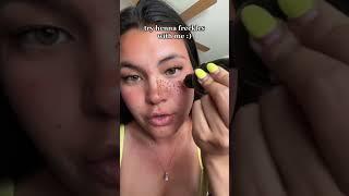 Get cute henna freckles