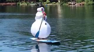 Joe The Snowman lands at Lindy’s Lake